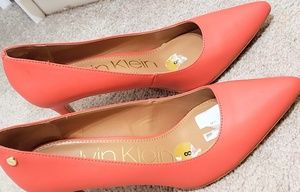 Calvin Klein orangish pumps